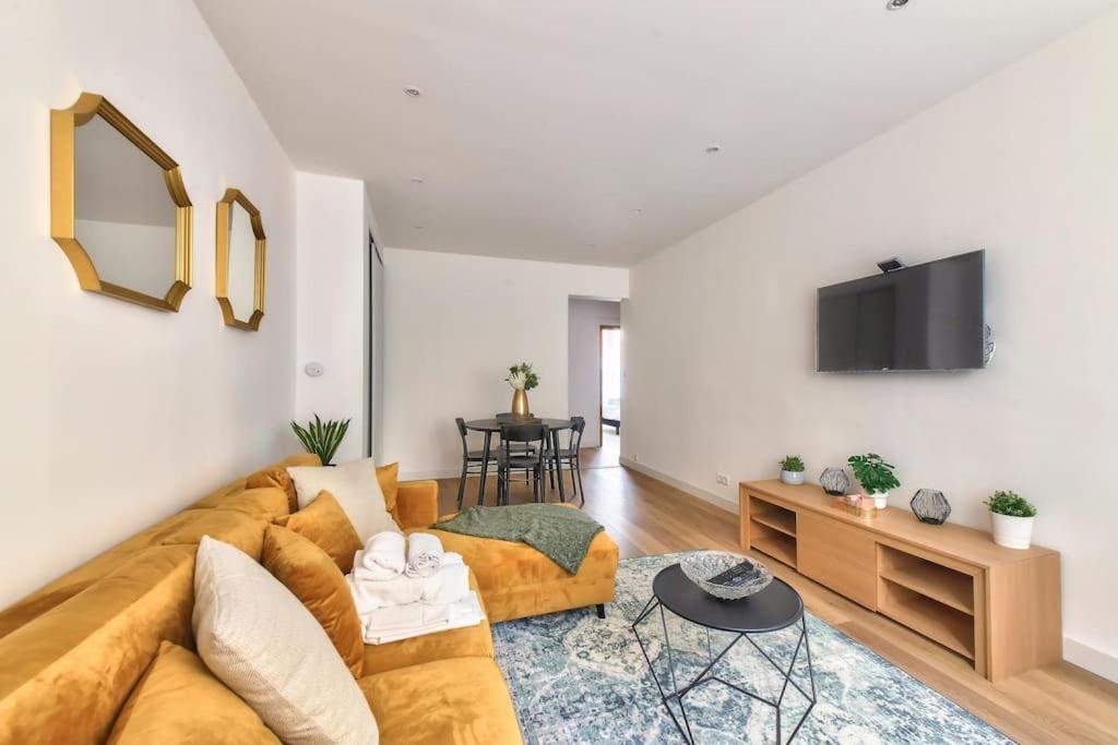 Apartment Superbe T2 Avec Terrasse A 5 Min Du Metro Marseilles